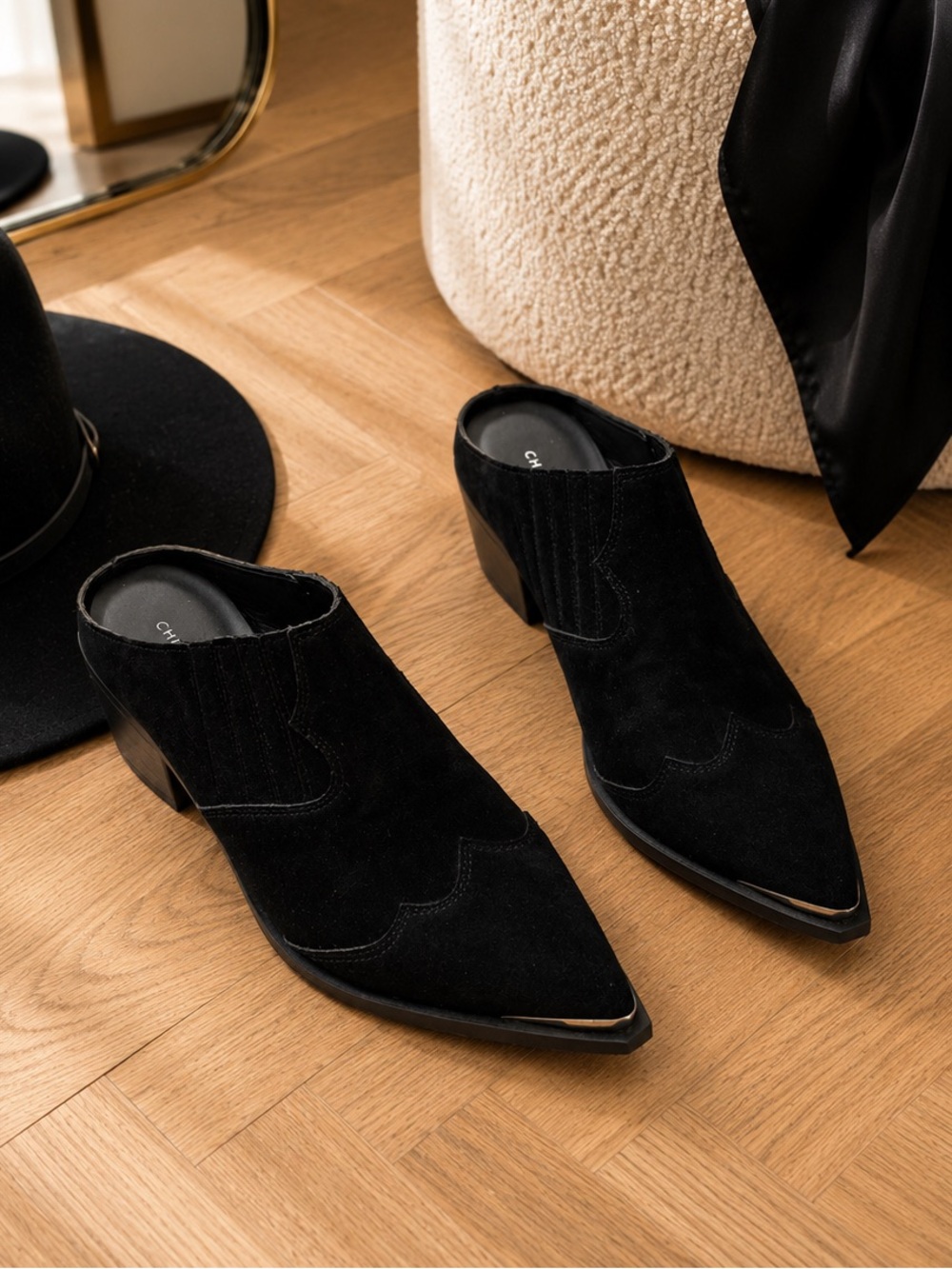 Chinese Laundry Black Suede Western Mule Booties | Pointed Toe | Size 9 - Picture 4 of 6